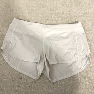 White Size 6 Speed Up Low-Rise Lined Short 2.5"